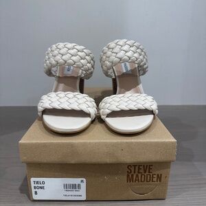 Steve Madden slip on